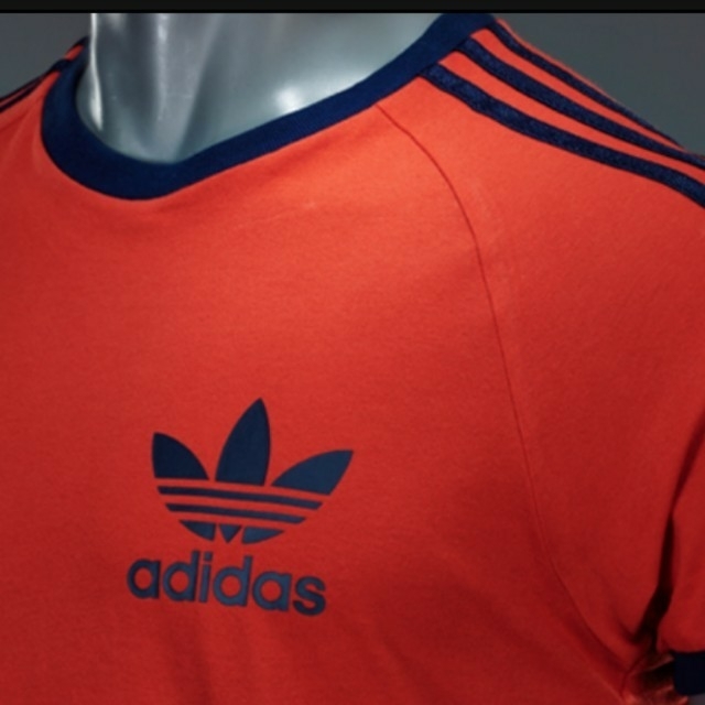 adidas(アディダス)のアディダス オリジナルス Ｔシャツ トレフォイル ３本ライン 赤×紺 Ｍ 新品 メンズのトップス(Tシャツ/カットソー(半袖/袖なし))の商品写真