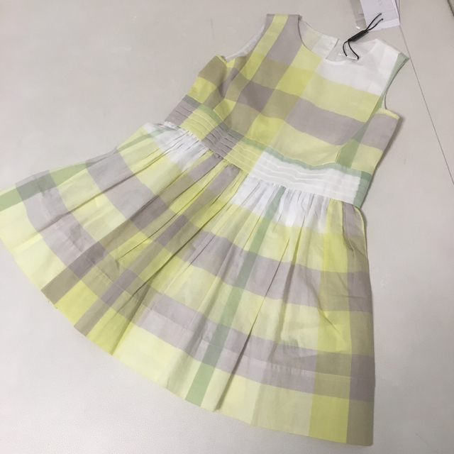 BURBERRY(バーバリー)の【 まる様 ご専用です 】おまとめ2点 キッズ/ベビー/マタニティのキッズ服女の子用(90cm~)(ワンピース)の商品写真