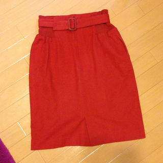 クリスチャンディオール(Christian Dior)の☆ディオール☆真っ赤なスカート(ひざ丈スカート)
