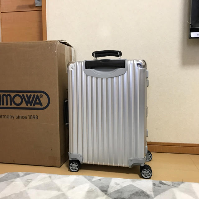週末セール】新品 リモワ クラシックフライト 35L 4輪