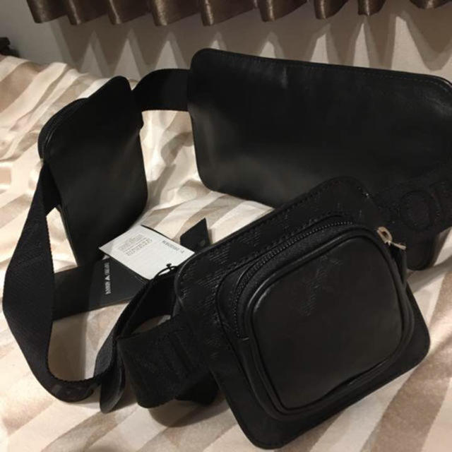 Emporio Armani(エンポリオアルマーニ)のEMPORIO ARMANIウエストバッグ新品 正規品 【格安】❗️ メンズのバッグ(ウエストポーチ)の商品写真