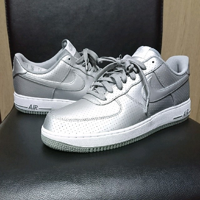 NIKE - KKK様専用 NIKE AIR FORCE 1 07 LV8 29.5cmの通販 by ☆万事屋