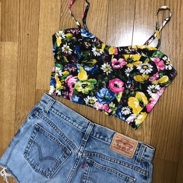 Bershka(ベルシュカ)のフラワープリント ビスチェ キャミソール ジッパー 花柄 フェス ショート丈 レディースのトップス(キャミソール)の商品写真