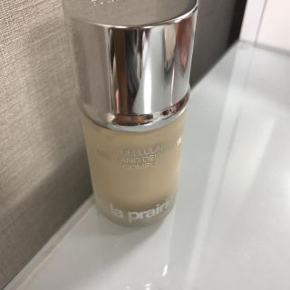 ラプレリー(La Prairie)のラ プレリー  バスト and デコルテ用 美容液 ５０ml(美容液)