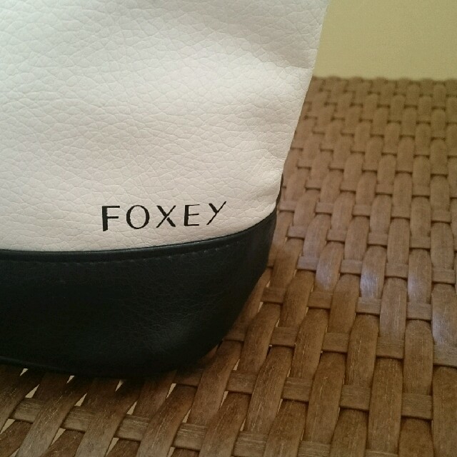 FOXEY(フォクシー)の【訳あり】フォクシー ポーチ レディースのファッション小物(ポーチ)の商品写真