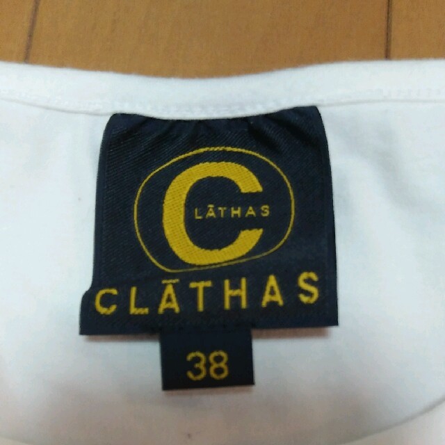 CLATHAS(クレイサス)の必見！クレイサスお花柄白Tシャツ！ レディースのトップス(Tシャツ(半袖/袖なし))の商品写真