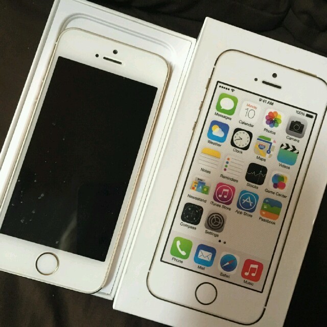 iPhone5s  ゴールド32ギガ！値段交渉あり。