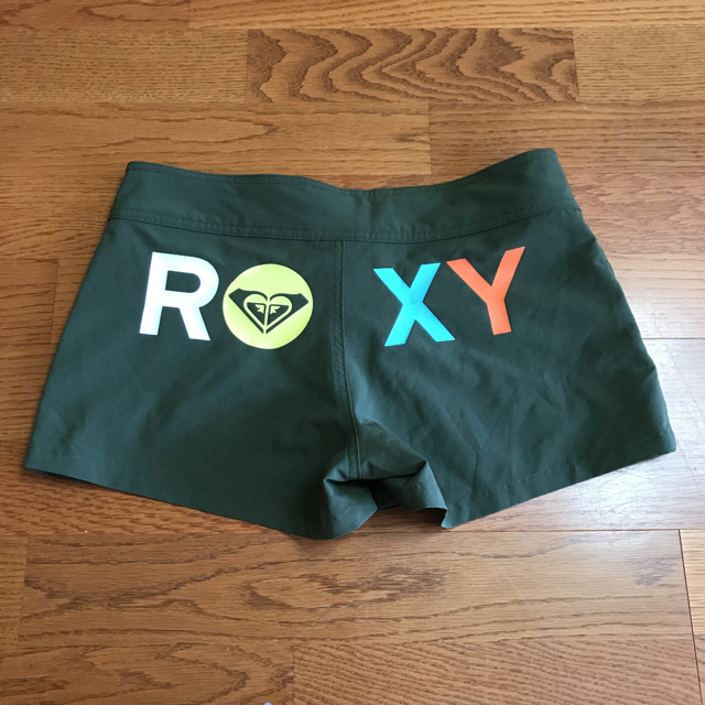 Roxy(ロキシー)の今日限定価格！水着  短パン  ROXY  Mサイズ レディースのパンツ(ショートパンツ)の商品写真