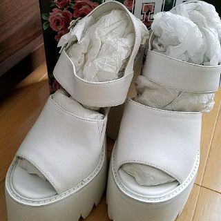 ジェフリーキャンベル(JEFFREY CAMPBELL)の『専用商品』購入者様決まっています『専用商品』(サンダル)