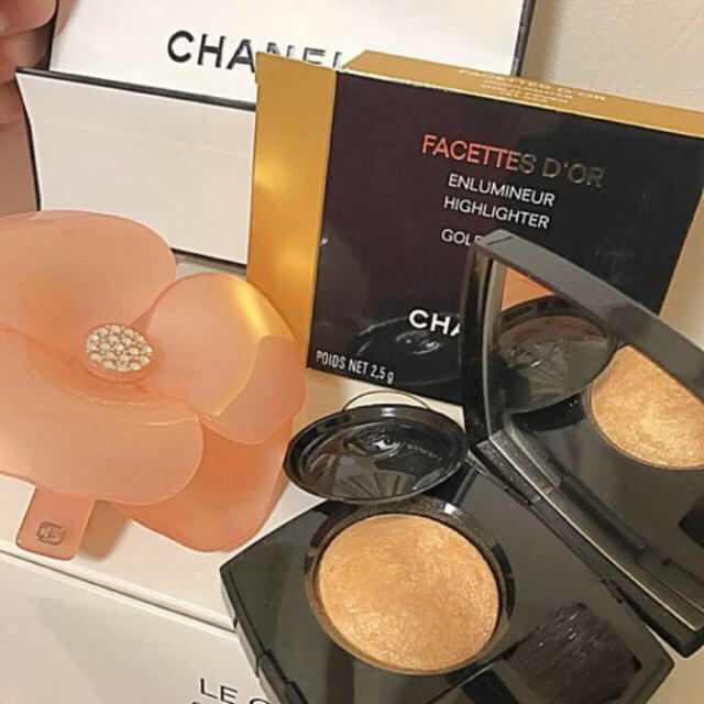 CHANEL(シャネル)の限定🎀新品✨シャネル チークカラー GOLD✨ コスメ/美容のベースメイク/化粧品(フェイスカラー)の商品写真