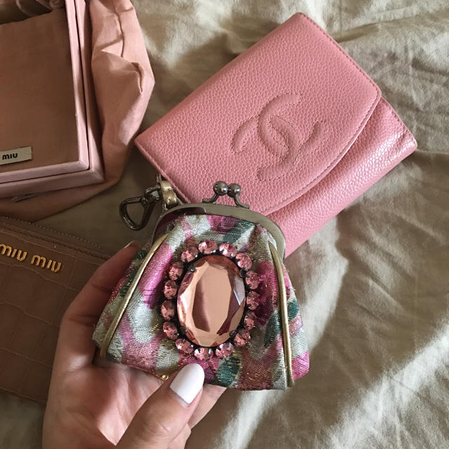 miumiu(ミュウミュウ)のmiumiu bijou wallet. レディースのファッション小物(財布)の商品写真