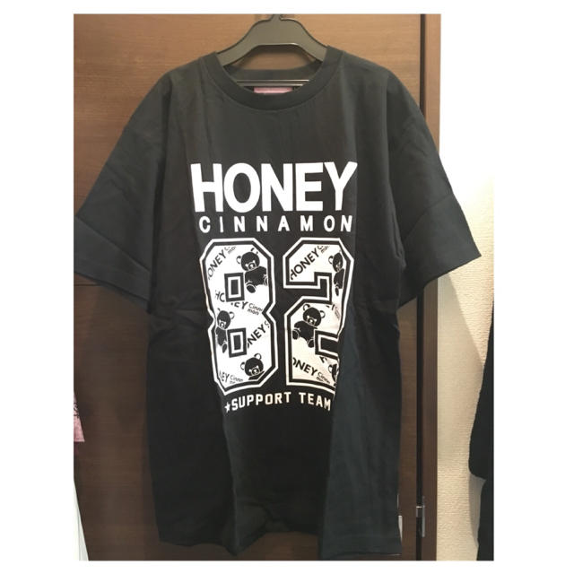 Honey Cinnamon(ハニーシナモン)のハニシナ 82Tシャツ レディースのトップス(Tシャツ(半袖/袖なし))の商品写真