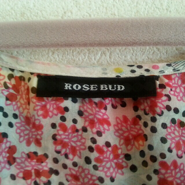 ROSE BUD(ローズバッド)のROSE BUDシルクシャツ レディースのトップス(カットソー(半袖/袖なし))の商品写真