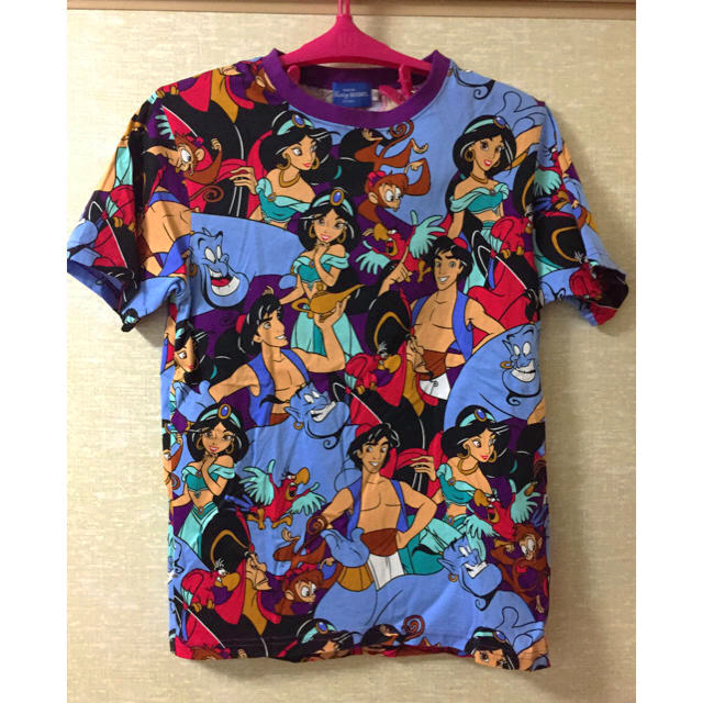 Disney 大人気 ディズニー 総柄アラジンtシャツ Sの通販 By Sobaya S Shop ディズニーならラクマ