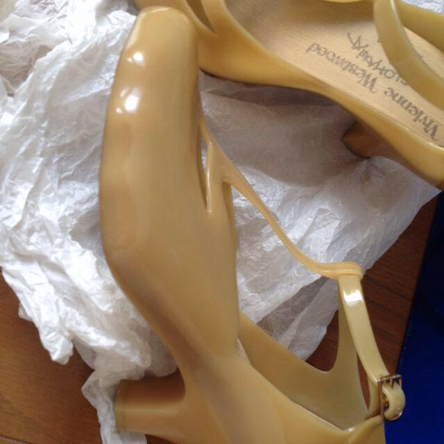 Vivienne Westwood(ヴィヴィアンウエストウッド)のヴィヴィアンのパンプス レディースの靴/シューズ(ハイヒール/パンプス)の商品写真