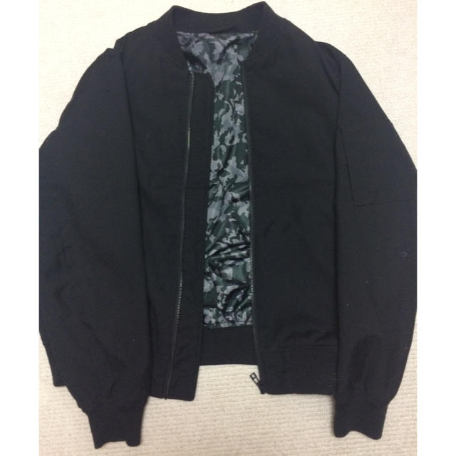 GU(ジーユー)のMA-1 黒 メンズのジャケット/アウター(その他)の商品写真