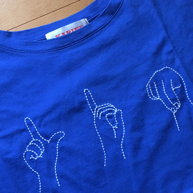 I am I(アイアムアイ)の指文字Ｔシャツ レディースのトップス(Tシャツ(半袖/袖なし))の商品写真