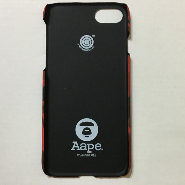 A BATHING APE(アベイシングエイプ)の《新品》iPhone7用 アベイシングエイプ 迷彩柄 赤 スマホ/家電/カメラのスマホアクセサリー(iPhoneケース)の商品写真