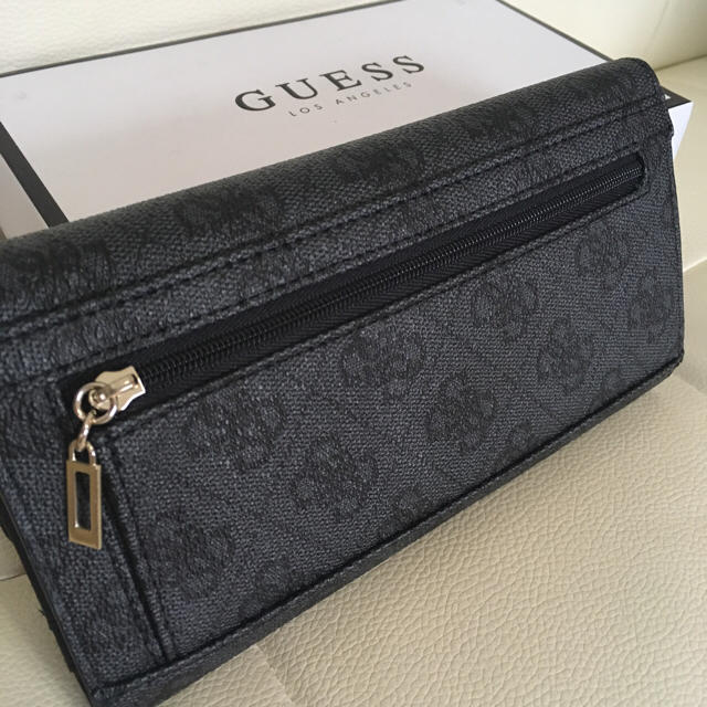 GUESS(ゲス)のGUESS 長財布 レディースのファッション小物(財布)の商品写真