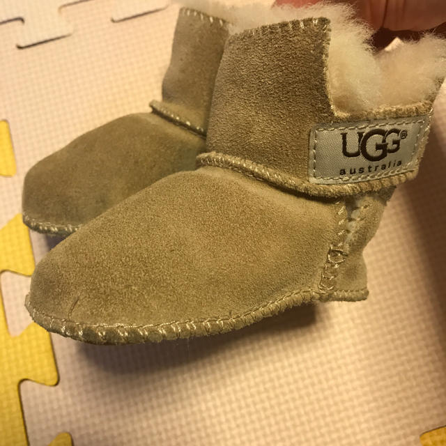 UGG(アグ)のUGG ベビーブーツ(冬) キッズ/ベビー/マタニティのベビー靴/シューズ(~14cm)(ブーツ)の商品写真