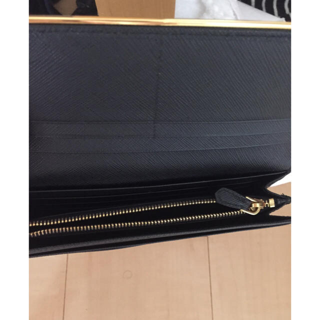 PRADA(プラダ)のPRADA 黒 財布27日限定値下げ レディースのファッション小物(財布)の商品写真