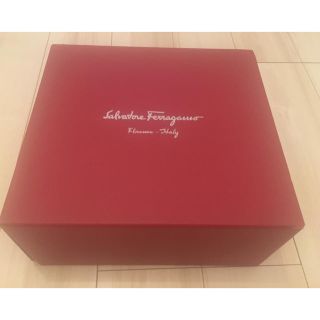 サルヴァトーレフェラガモ(Salvatore Ferragamo)のフェラガモ♡箱(ショップ袋)