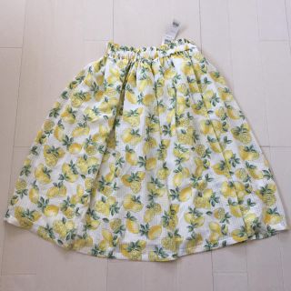 ダブルクローゼット(w closet)の新品☆ダブルクローゼット☆レモン柄スカート(ひざ丈スカート)