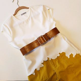 ザラ(ZARA)のZARA◼未使用◼裾デザインカットソー◼DOUDOUROSE BUD好きにも(カットソー(半袖/袖なし))