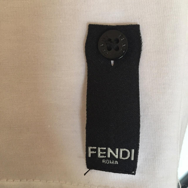 FENDI(フェンディ)のFENDI tシャツ メンズのトップス(Tシャツ/カットソー(半袖/袖なし))の商品写真