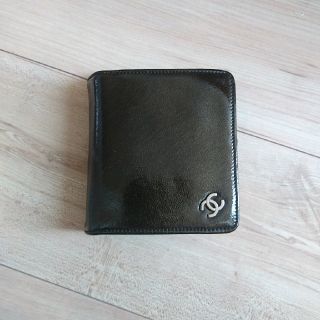 シャネル(CHANEL)の値下げ！CHANELシャネルエナメル二つ折り財布(財布)