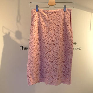 ザラ(ZARA)のZARA淡いピンクのレースタイトスカート(ひざ丈スカート)