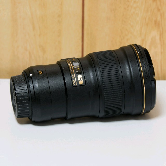 Nikon(ニコン)のハント様専用　ニコン 300mm F4 E PF ED VR スマホ/家電/カメラのカメラ(レンズ(単焦点))の商品写真