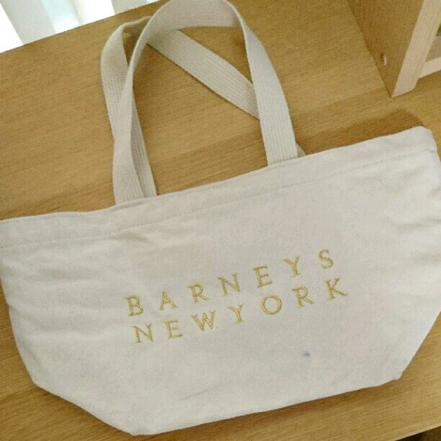 BARNEYS NEW YORK - バーニーズ エコバッグ 刺繍の通販 by もなかあんこ｜バーニーズニューヨークならラクマ