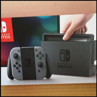 ニンテンドウ(任天堂)の任天堂スイッチ  Nintendo (家庭用ゲーム機本体)