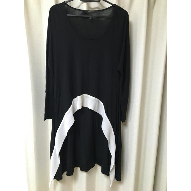 BCBGMAXAZRIA(ビーシービージーマックスアズリア)のBCBG カットソー レディースのトップス(カットソー(長袖/七分))の商品写真