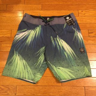 ボルコム(volcom)のりんころ様専用VOLCOM ボードショーツ  mens(水着)