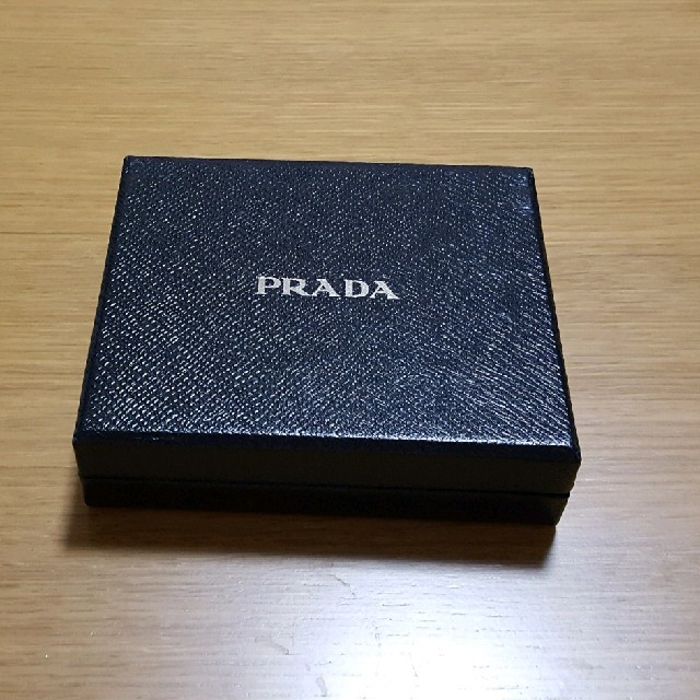 PRADA(プラダ)のPRADA マネークリップ　【値下げしました！】 メンズのファッション小物(折り財布)の商品写真