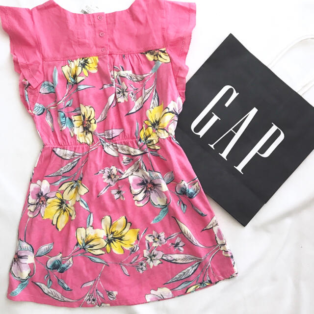 GAP Kids(ギャップキッズ)の新品 半額以下！ Gap Kids 花柄ワンピース キッズ/ベビー/マタニティのキッズ服女の子用(90cm~)(ワンピース)の商品写真