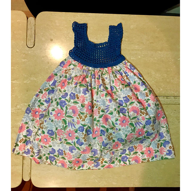 イタリア製 ハンドメイド 子供服 ワンピース 新品 キッズ/ベビー/マタニティのキッズ服女の子用(90cm~)(ワンピース)の商品写真