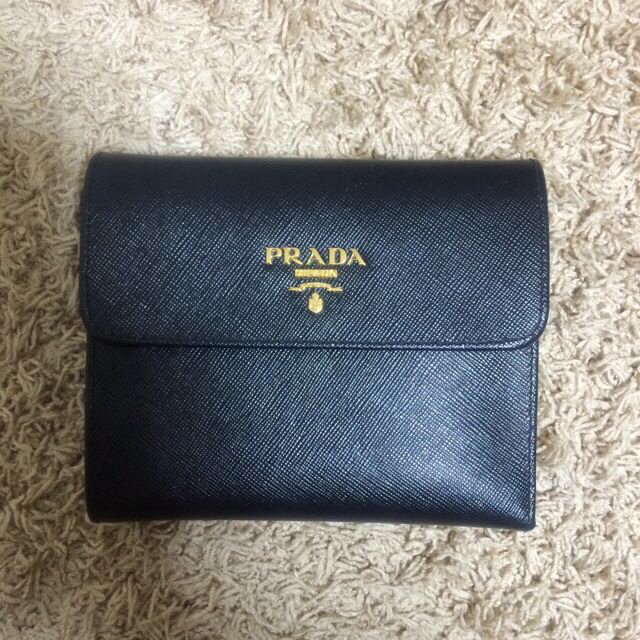 PRADA(プラダ)のPRADAサフィアーノ財布 レディースのファッション小物(財布)の商品写真