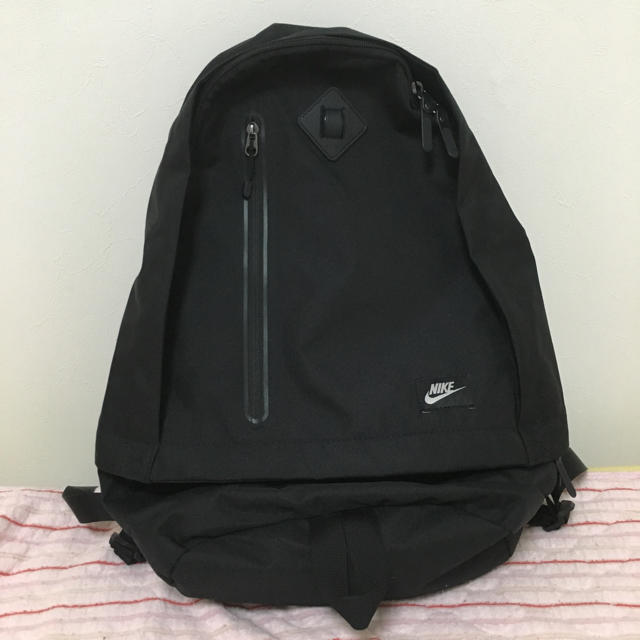 NIKE(ナイキ)のNIKE 黒リュック レディースのバッグ(リュック/バックパック)の商品写真