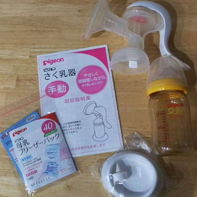 Pigeon(ピジョン)の搾乳器 (いちごふたば様専用) キッズ/ベビー/マタニティの授乳/お食事用品(その他)の商品写真