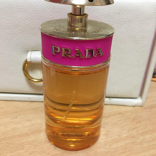 PRADA(プラダ)のPRADA CANDY  コスメ/美容の香水(香水(女性用))の商品写真