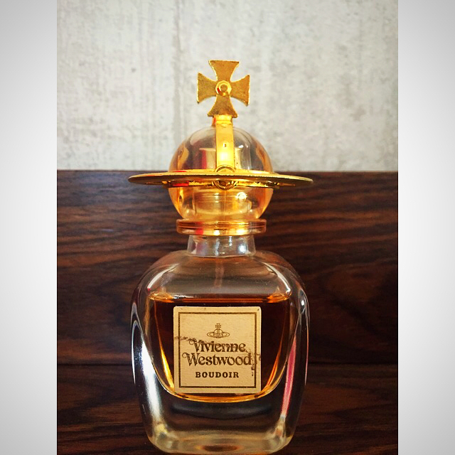 Vivienne Westwood(ヴィヴィアンウエストウッド)のヴィヴィアン♡ブドワール コスメ/美容の香水(ユニセックス)の商品写真