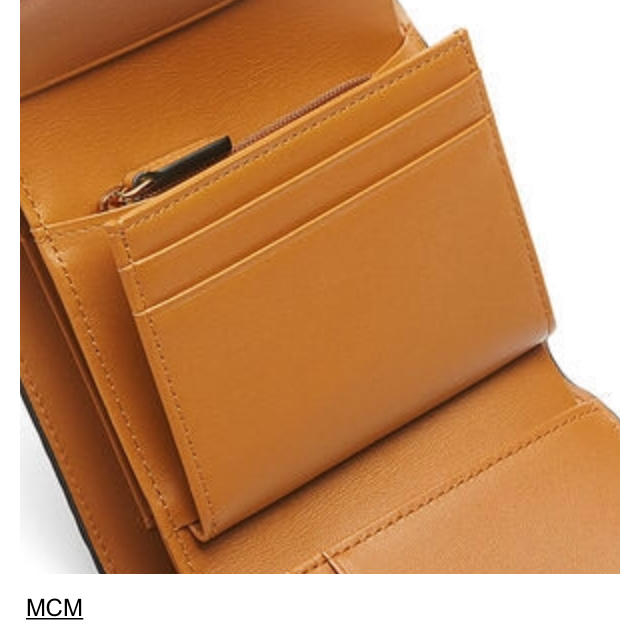 MCM(エムシーエム)のMCM 二つ折 財布 レディースのファッション小物(財布)の商品写真