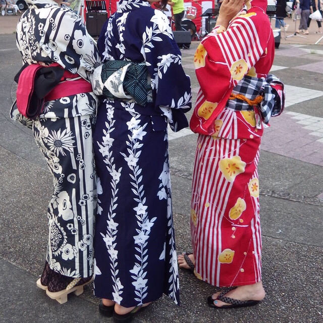 赤♡花柄×ストライプ浴衣 レディースの水着/浴衣(浴衣)の商品写真