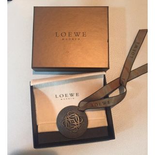 ロエベ(LOEWE)の【たっくん様専用】ロエベの重厚感ある大きなチャーム、キーホルダー。箱、内布付き！(バッグチャーム)