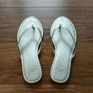 ギャップ(GAP)のGAP シルバーサンダル(サンダル)