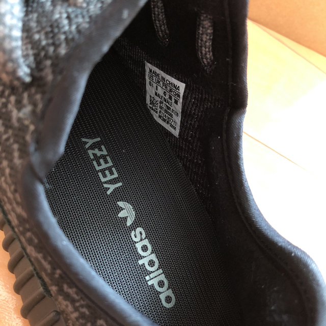 adidas(アディダス)のOWさん専用 希少1st！国内正規未使用品 yeezy boost350 1st メンズの靴/シューズ(スニーカー)の商品写真