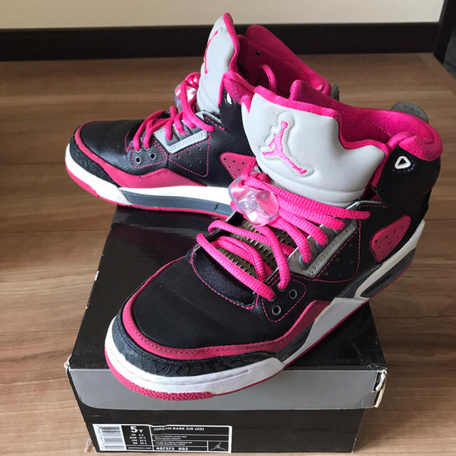 Jordan Rare Air black pink 23.5cm